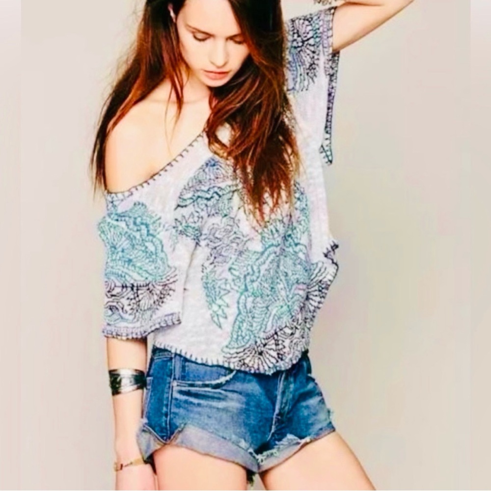 Free People Green and Pink Embroidered Cropped Blouse - Size XS, Excellent